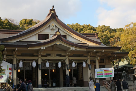 湊川神社。